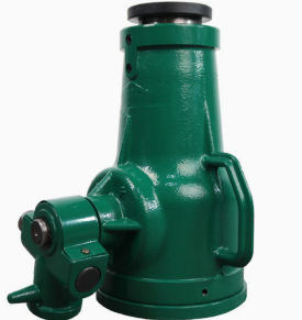 利用螺旋千斤頂換備胎也要注意備胎的保質(zhì)期