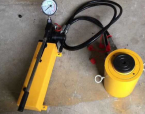 單側液壓千斤頂為古建筑墻體糾偏復位做出貢獻